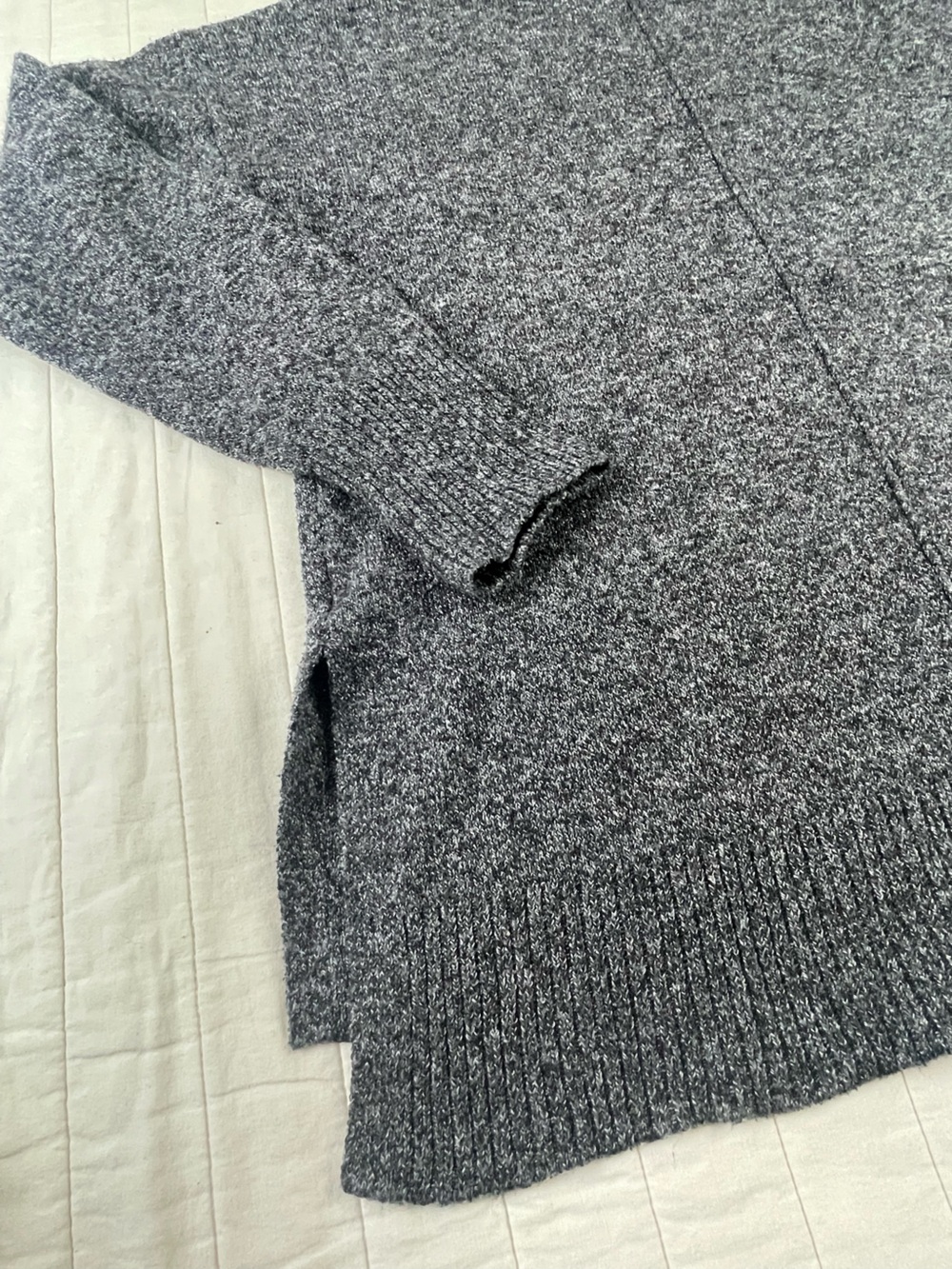 Tahari Gray Marled Turtleneck Sweater Medium (fits oversized) - Picture 7 of 8